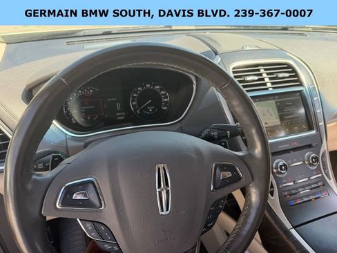 Used 2017 Lincoln MKX Reserve w/ Driver Assistance Package image 19