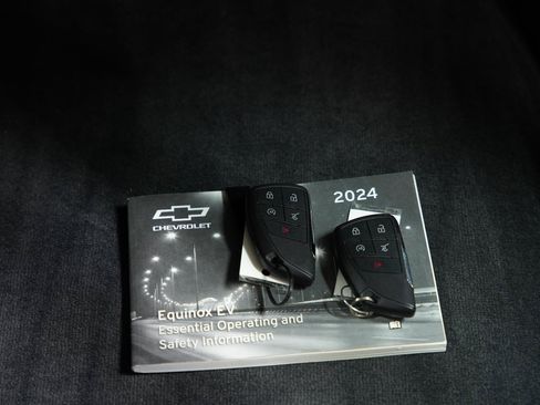 Used 2024 Chevrolet Equinox EV LT w/ LPO, Trailering Package FWD image 24