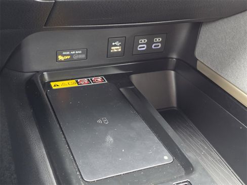 Used 2025 Toyota Camry LE image 22