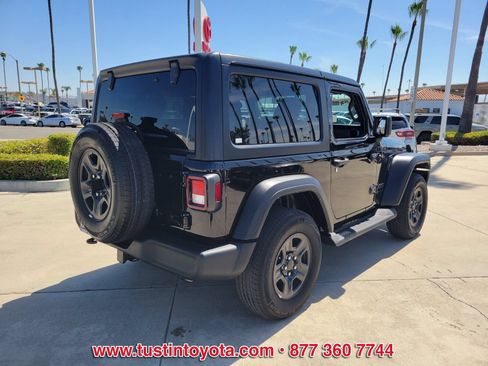 Used 2023 Jeep Wrangler Sport AWD/4WD image 4