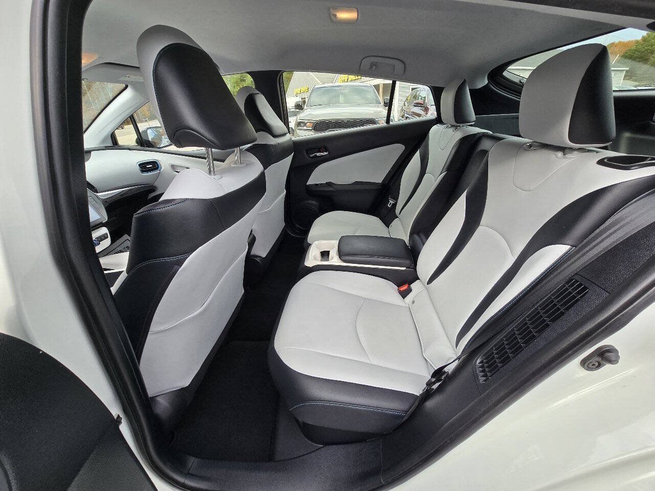 Used 2017 Toyota Prius Prime Premium w/ Carpet Mat Package FWD image 19