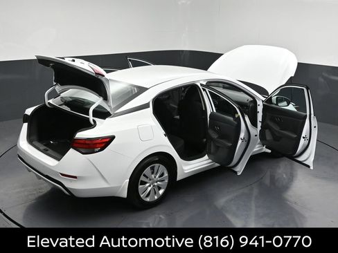 Certified 2025 Nissan Sentra S FWD image 32