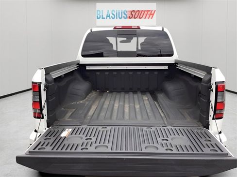 Used 2024 Nissan Frontier PRO-4X w/ Pro Convenience Package image 13