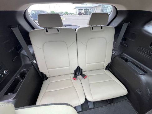 Used 2017 Hyundai Santa Fe Limited AWD/4WD image 30