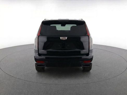 Certified 2024 Cadillac Escalade Sport Platinum w/ LPO, ONYX Package AWD/4WD image 4