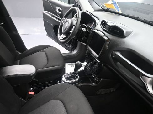 Used 2023 Jeep Renegade Latitude AWD/4WD image 24