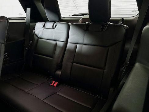 New 2026 Ford Explorer ST-Line w/ ST-Line Street Pack image 9