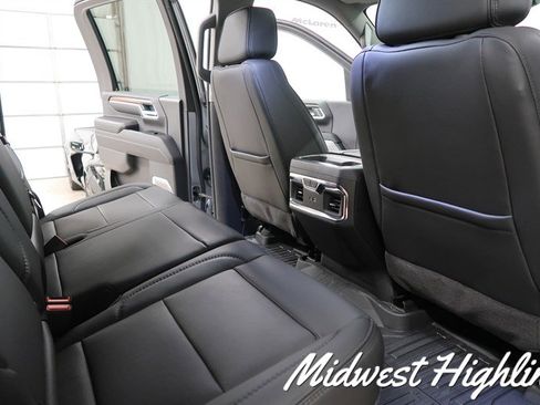 Used 2025 GMC Sierra 2500 Denali w/ Denali Reserve Package AWD/4WD image 37
