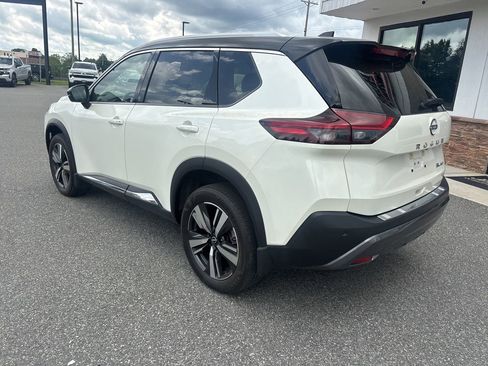 Used 2023 Nissan Rogue SL AWD/4WD image 6