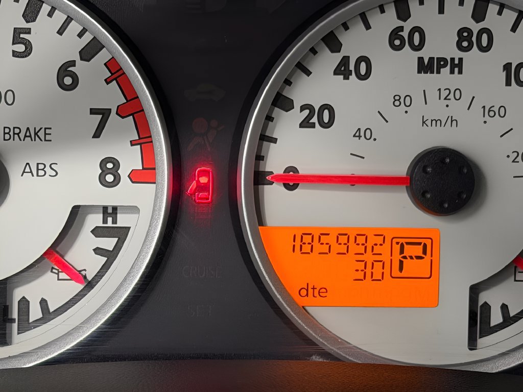 Used 2015 Nissan Frontier PRO-4X w/ Pro-4x Luxury Package AWD/4WD image 16
