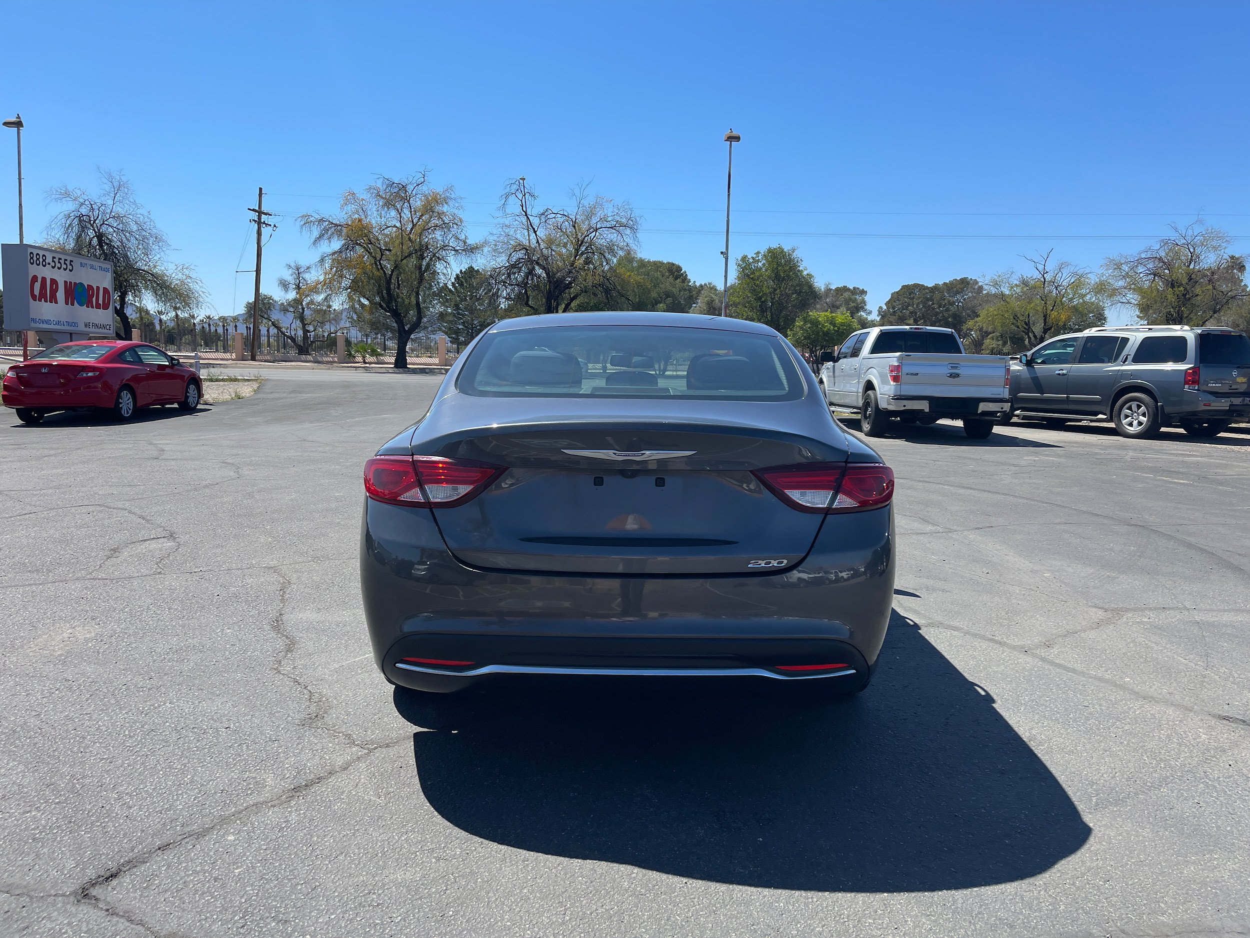 Used 2016 Chrysler 200 Limited FWD image 4