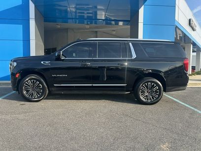Used 2021 GMC Yukon XL SLT w/ Rear Media and Nav Package