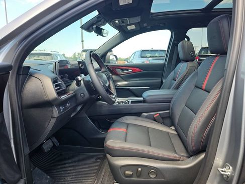 Used 2026 Chevrolet Traverse RS w/ LPO, Floor Liner Package AWD/4WD image 25