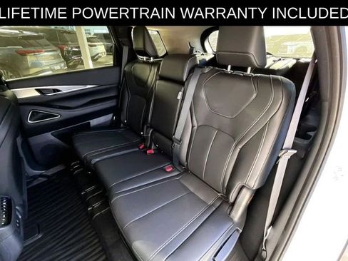 Certified 2025 INFINITI QX60 Luxe image 6