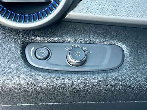 Certified 2024 Chevrolet Trax LS w/ LS Convenience Package image 10