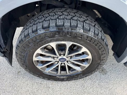 Used 2019 Ford F150 XLT w/ Equipment Group 302A Luxury RWD image 13