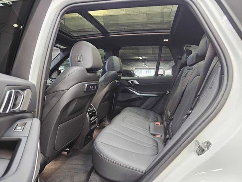 Used 2021 BMW X5 xDrive40i w/ Premium Package image 25