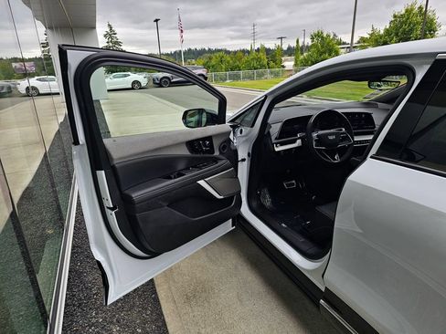 New 2026 Cadillac Optiq Luxury 1 AWD/4WD image 18
