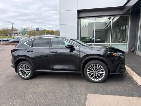 Used 2025 Lexus NX 350 AWD w/ Accessory Package (2T) image 8