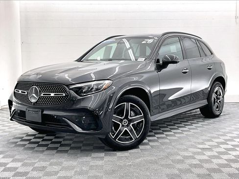 Used 2025 Mercedes-Benz GLC 300 4MATIC w/ AMG Line image 13