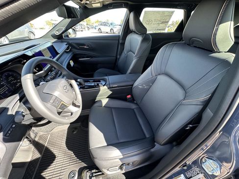 New 2026 Toyota Crown Signia AWD/4WD image 11