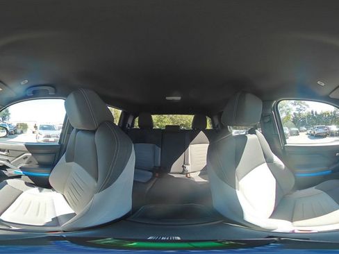 Used 2025 Toyota Tacoma TRD Off-Road image 39