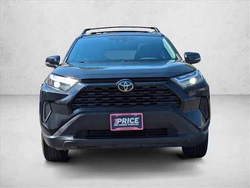 Used 2022 Toyota RAV4 XLE w/ Convenience Package AWD/4WD image 2