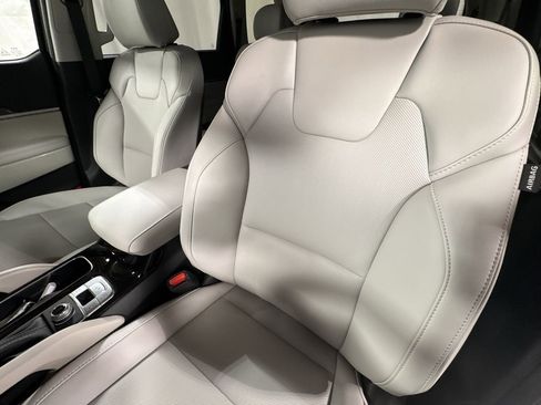 New 2025 Kia Telluride S image 18