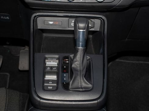 Used 2025 Honda CR-V LX image 25