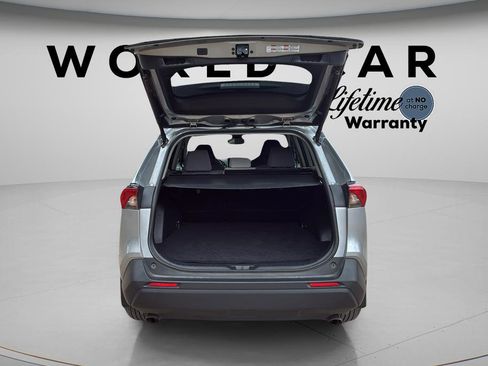 Used 2024 Toyota RAV4 XLE w/ Convenience Package image 18