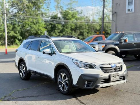 Used 2020 Subaru Outback Limited AWD/4WD image 4