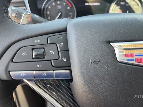 Used 2024 Cadillac XT6 Sport w/ Technology Package image 21