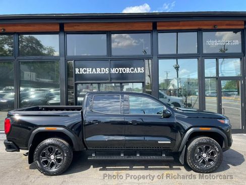 Used 2024 GMC Canyon Elevation w/ Convenience Package AWD/4WD image 2