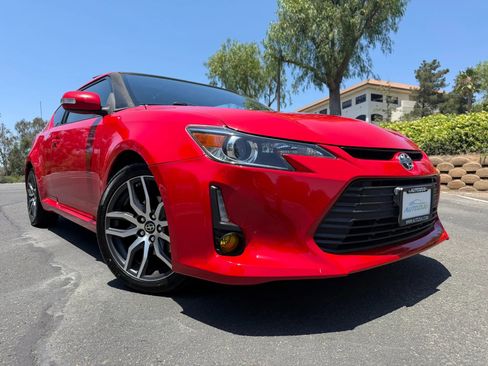 Used 2016 Scion tC FWD image 7