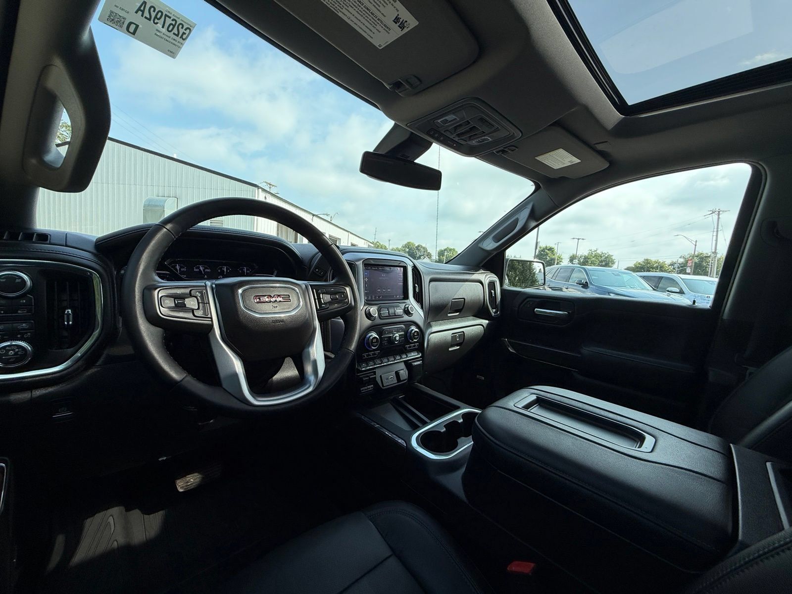 Used 2019 GMC Sierra 1500 SLT w/ SLT Premium Plus Package AWD/4WD image 17