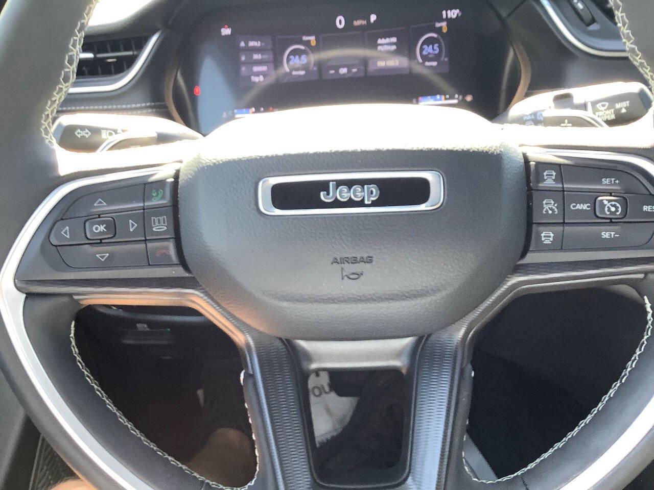 Used 2025 Jeep Grand Cherokee L Laredo AWD/4WD image 54