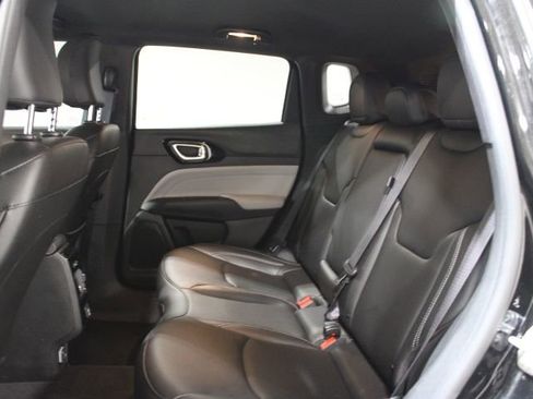 Used 2025 Jeep Compass Limited image 20