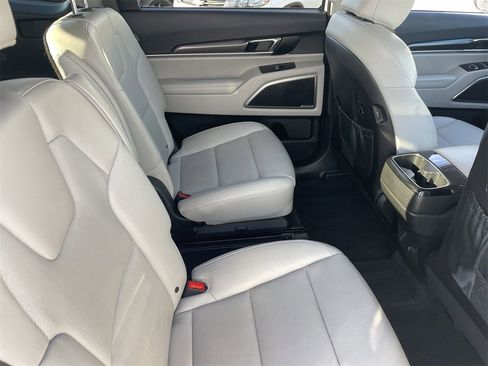 Used 2024 Kia Telluride S w/ S Sunroof Package image 12
