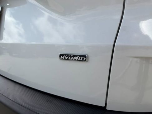Used 2024 Ford Escape SE FWD image 11