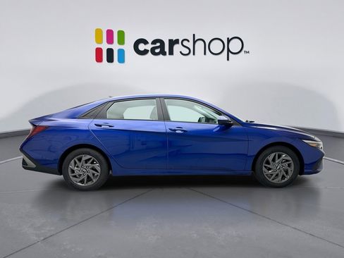 Used 2024 Hyundai Elantra SEL image 6