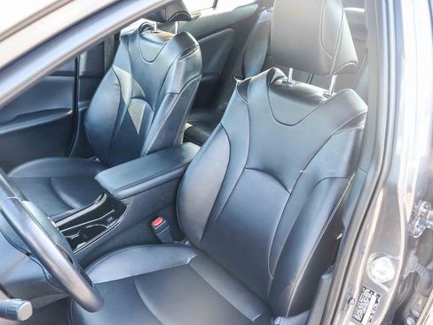 Certified 2022 Toyota Prius Prime XLE FWD image 31