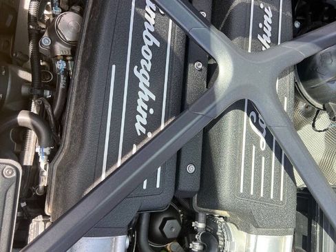 Used 2020 Lamborghini Huracan EVO AWD/4WD image 26