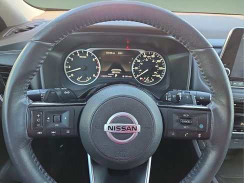 Used 2021 Nissan Rogue SV w/ Premium Package image 24