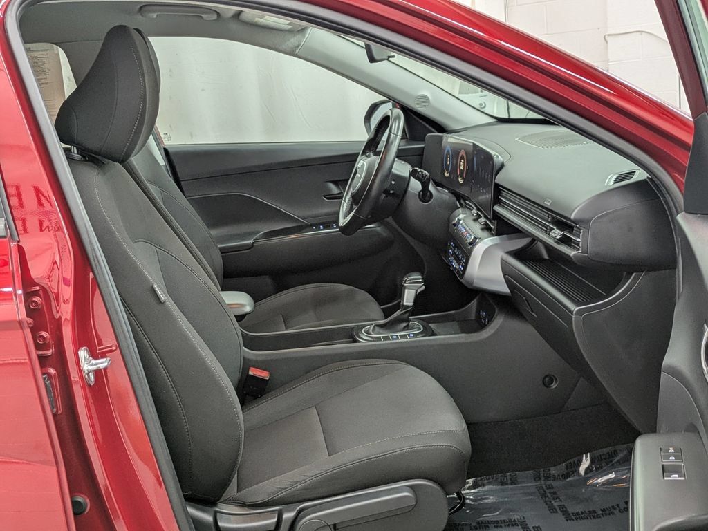 Used 2024 Hyundai Kona SEL AWD/4WD image 26