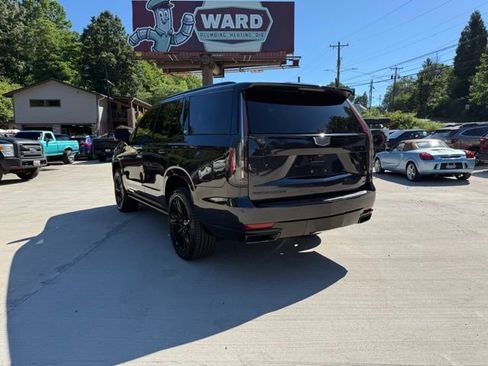 Used 2023 Cadillac Escalade Sport w/ LPO, ONYX Package AWD/4WD image 8