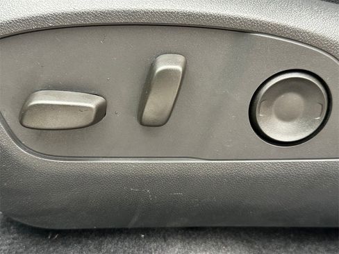 New 2026 Chevrolet Equinox EV LT image 22