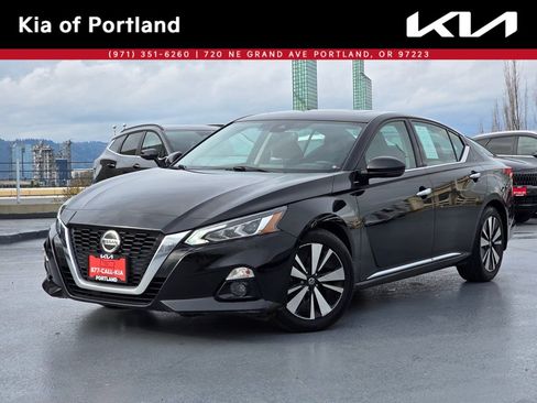 Used 2019 Nissan Altima 2.5 SV image 1