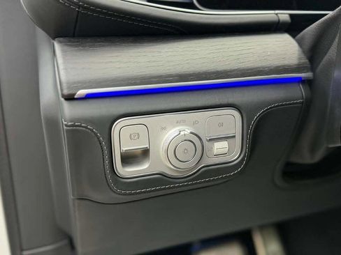 Used 2026 Mercedes-Benz Maybach GLS 600 4MATIC image 16