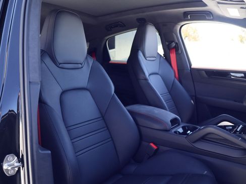 New 2026 Porsche Cayenne GTS AWD/4WD image 24