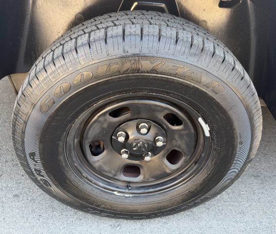 Used 2015 RAM 1500 Tradesman w/ Power & Remote Entry Group RWD image 22